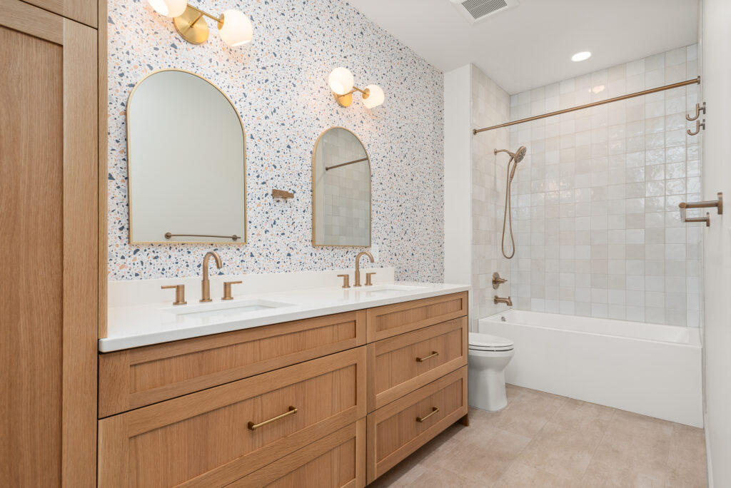 Willowhaven Luxury Custom Home Bathroom Double Vanity and Tub.